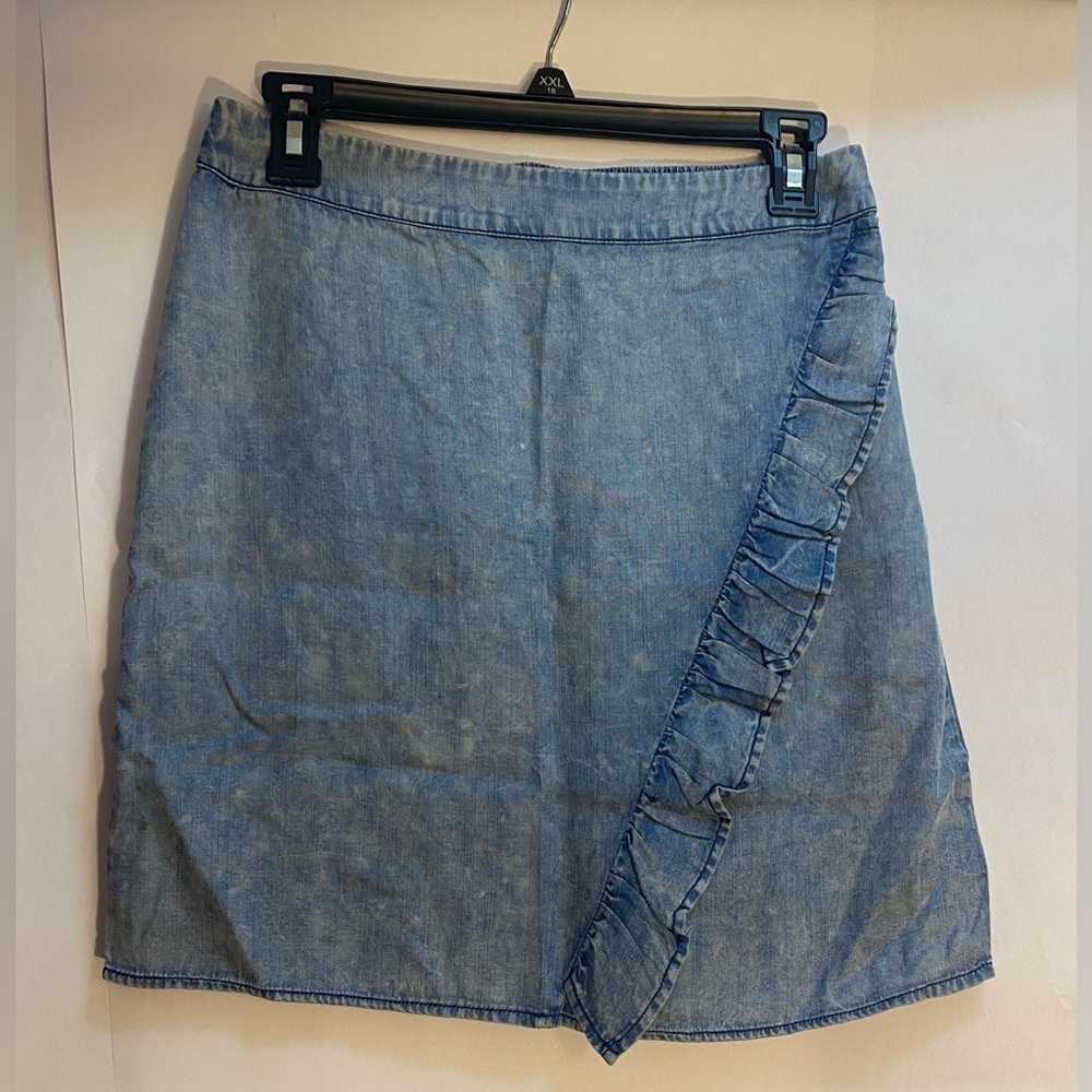 Skies Are‎ Blue Lightweight Jean Skirt Washed Blue Size Medium NWOT